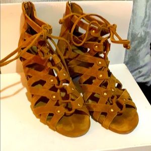 Aerosoles gladiator suede sandals